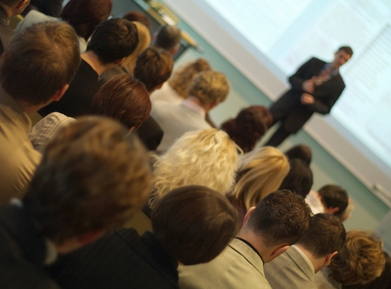 The 5 things you should ask a futurist speaker